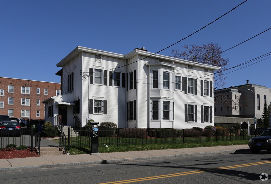 More Photos Of 40 Russ St, Hartford Unknown For Lease