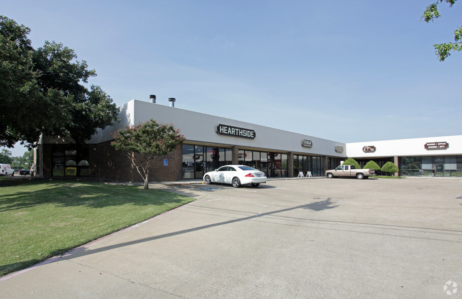 Primary Photo Of 14221-14239 Inwood Rd, Dallas Unknown For Lease