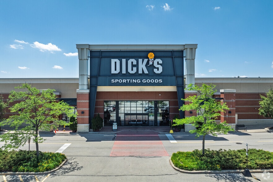 More Photos Of 325-615 E Palatine Rd, Arlington Heights Storefront For Lease