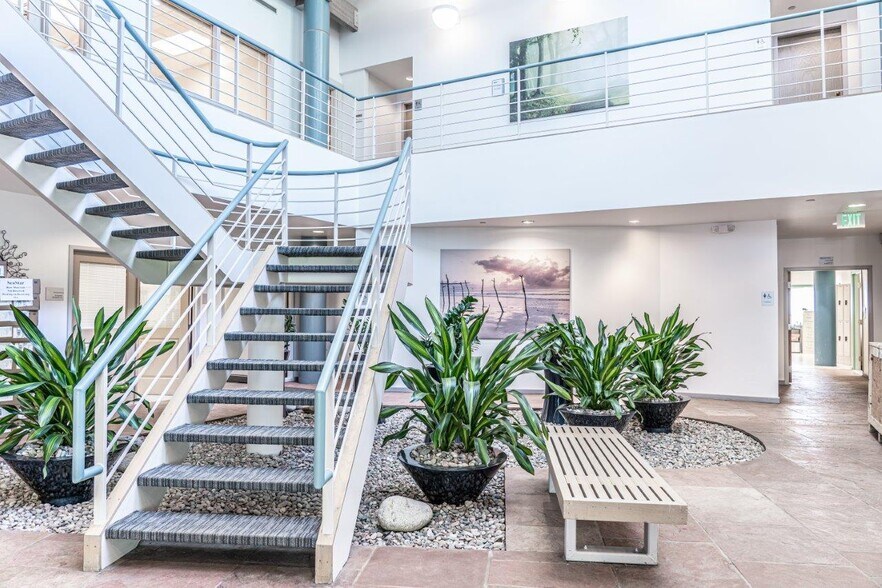 More Photos Of 433 Park Point Dr, Golden Office For Lease