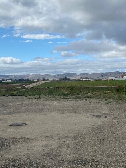 More Photos Of 1702 Sinton Rd, Santa Maria Land For Lease