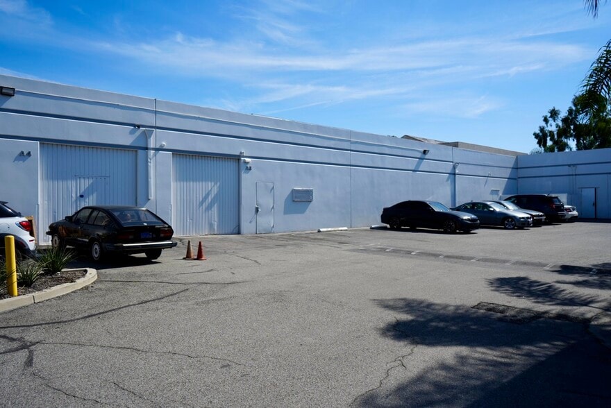 More Photos Of 5241 Lincoln Ave, Cypress Light Distribution For Lease