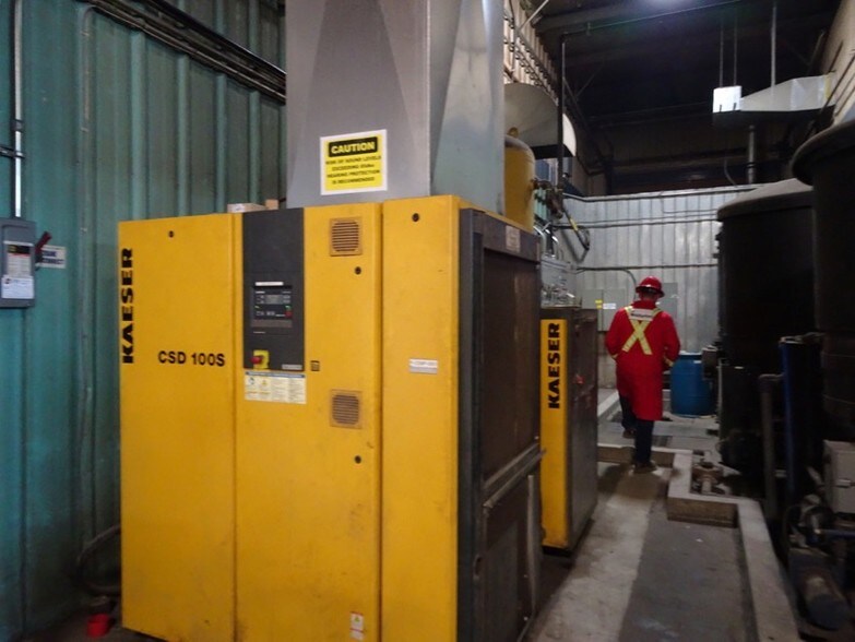 More Photos Of 4604 62nd Ave, Lloydminster Warehouse For Lease