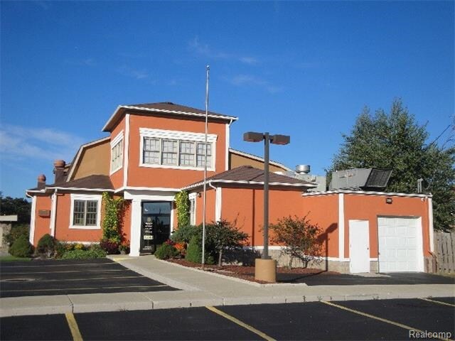 More Photos Of 150 S Washington St, Oxford Freestanding For Sale