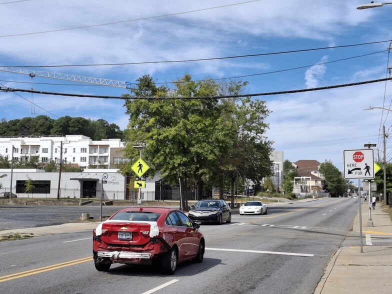More Photos Of 2410 SW Metropolitan Pky, Atlanta Auto Repair For Sale
