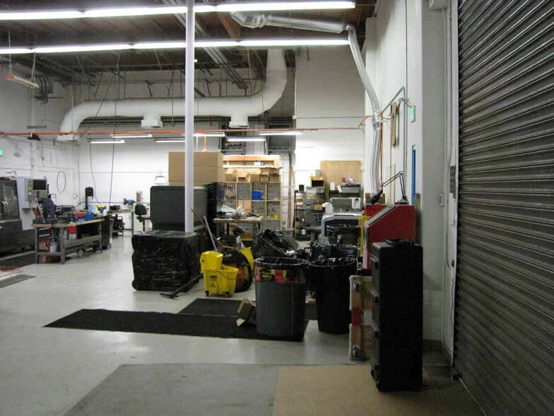 More Photos Of 828 Airport Blvd, Burlingame Research And Development For Lease