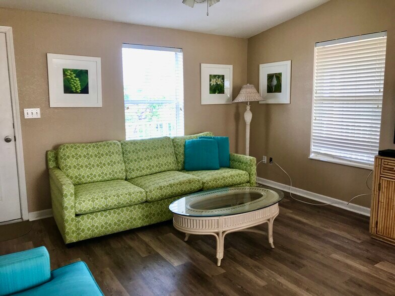More Photos Of 21544 Overseas Hwy, Cudjoe Key Hotel For Sale