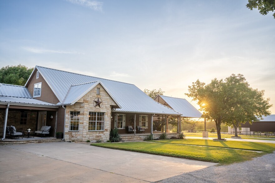 More Photos Of 3112 Sunset School Rd, Sunset Land For Sale