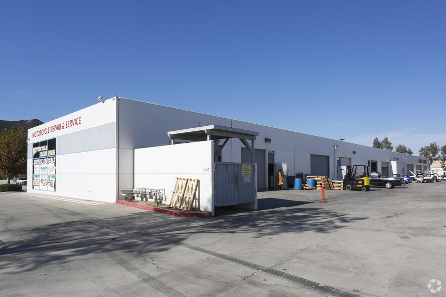 More Photos Of 28822 Old Town Front St, Temecula Showroom For Lease