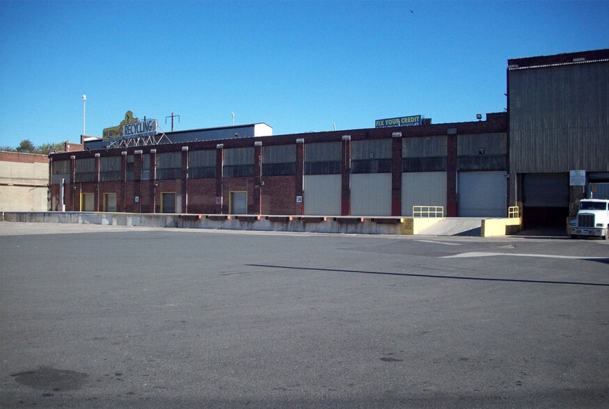 Primary Photo Of 150 Saint Charles St, Newark Unknown For Lease
