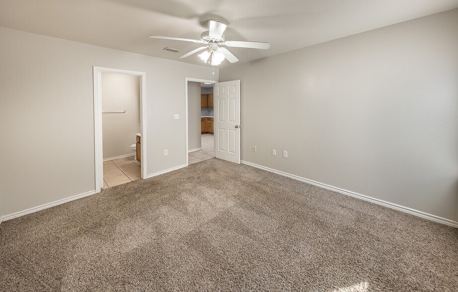 More Photos Of 602 N Belmont, Lubbock Apartments For Sale