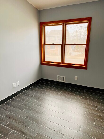 More Photos Of 1032-1036 Victory Blvd, Staten Island Medical For Lease