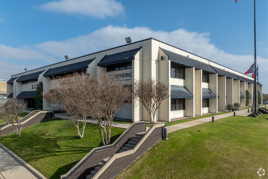 More Photos Of 5751 Kroger Dr, Fort Worth Office For Lease