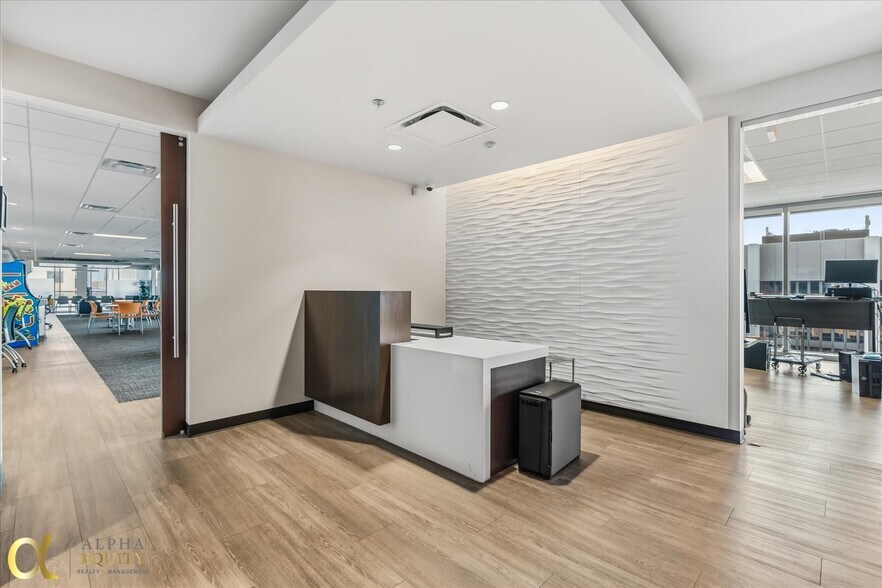 More Photos Of 189 S Orange Ave, Orlando Office Residential For Sale