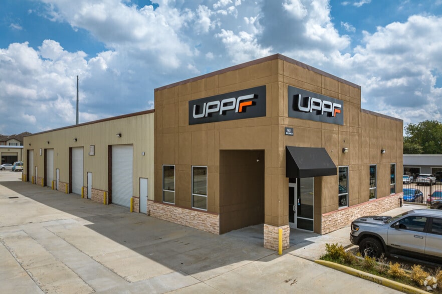 More Photos Of 1631 Highway 6 S, Houston Warehouse For Sale