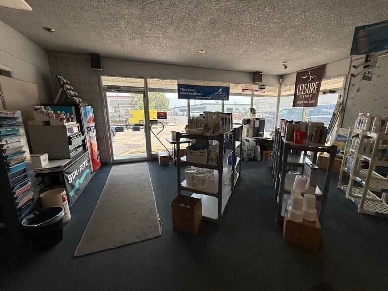 More Photos Of 3000 S 300 W, Salt Lake City Warehouse For Sale
