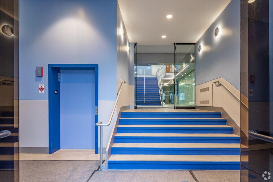 More Photos Of 361 W Chestnut St, Chicago Office For Lease