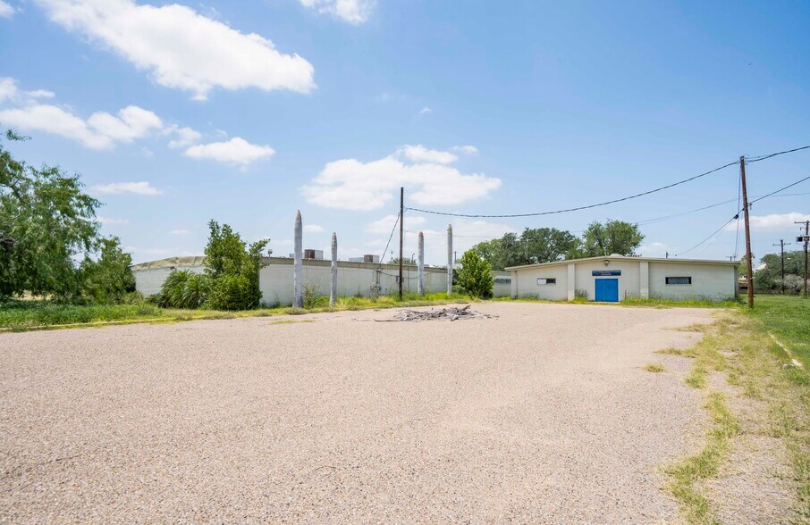 More Photos Of 1214 S Bridge Ave, Weslaco Schools For Sale