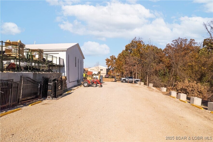 More Photos Of 706 N Main St, Gravois Mills General Retail For Sale