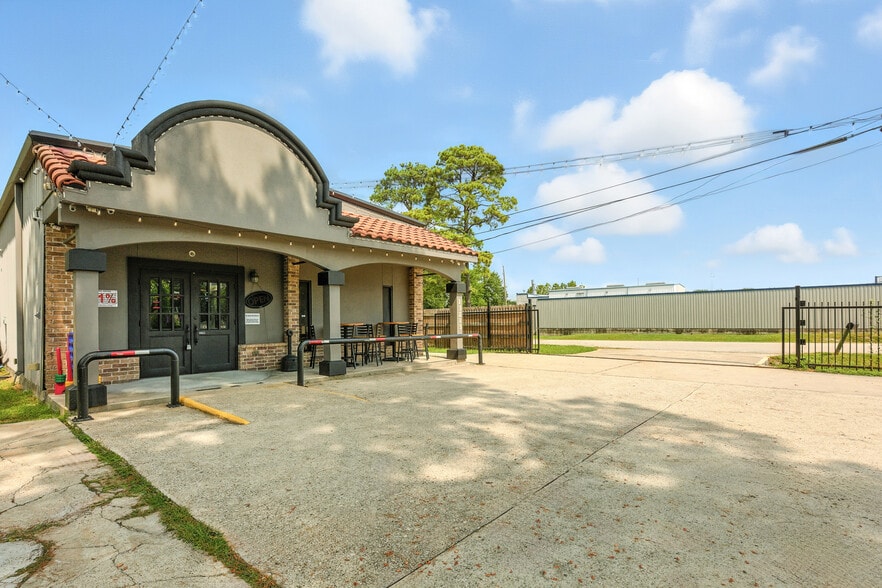 Primary Photo Of 13213 Fm 2100 Rd, Crosby Restaurant For Sale