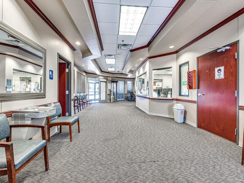 More Photos Of 1468 N Mustang Rd, Mustang Healthcare For Sale