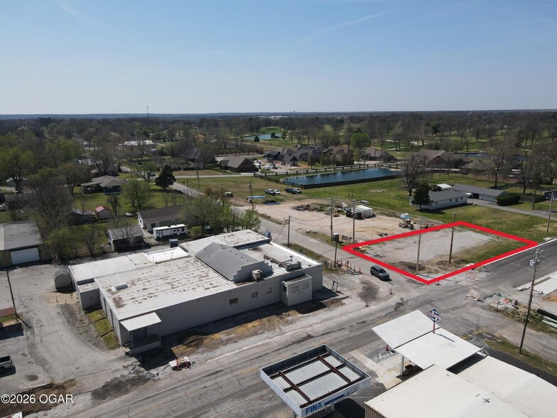 More Photos Of 3236 W 20th St, Joplin Industrial For Sale