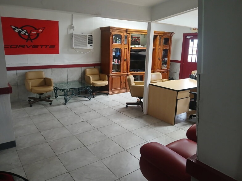 More Photos Of 38799 US Highway 19 N, Tarpon Springs Storefront Retail Office For Sale