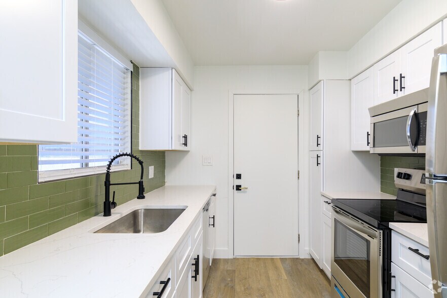 More Photos Of 3025 N 36th St, Phoenix Apartments For Sale