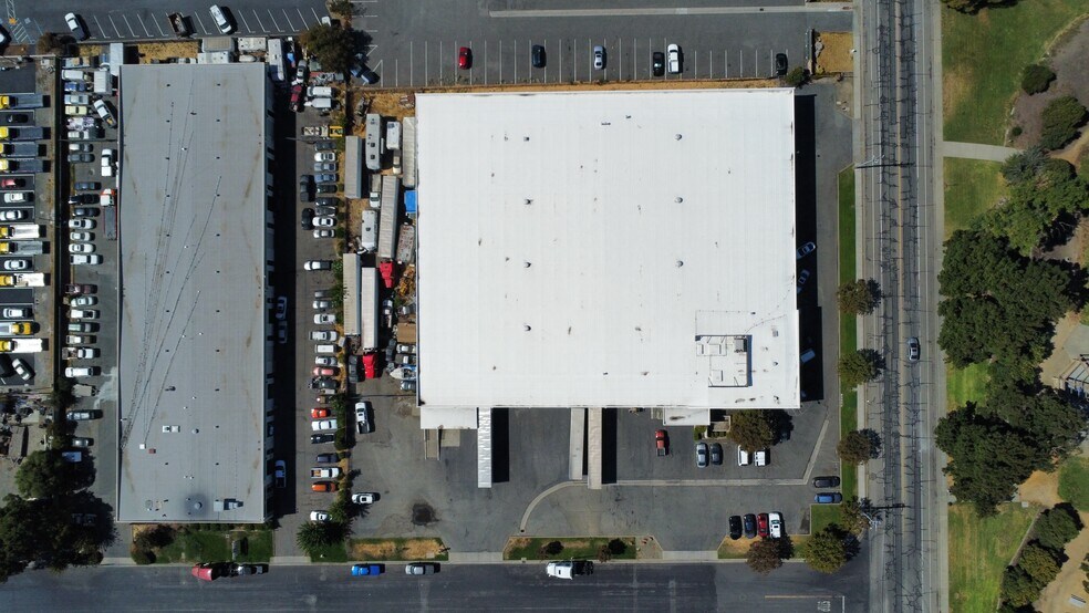 More Photos Of 1801 Woolner Ave, Fairfield Warehouse For Sale