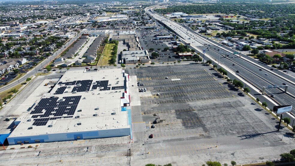 More Photos Of 2015 SW Loop 410, San Antonio Freestanding For Sale