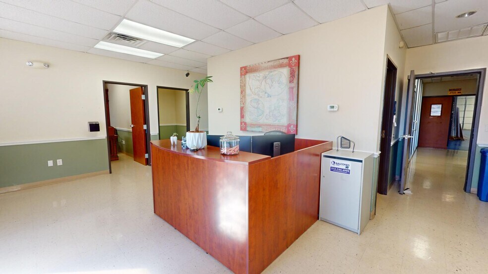 More Photos Of 2001 Windy Ter, Cedar Park Light Distribution For Sale