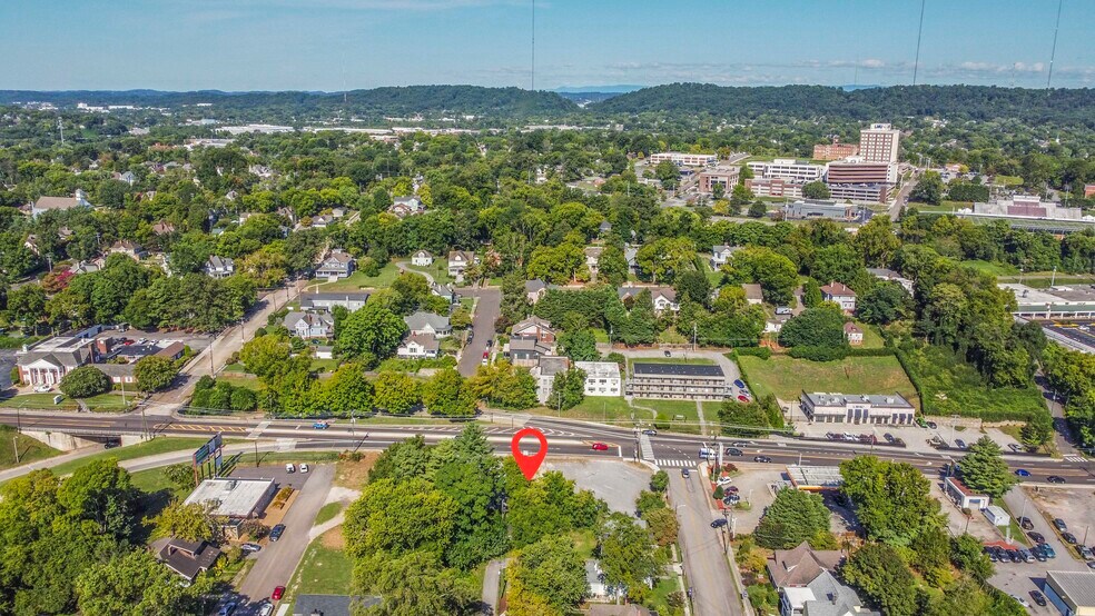 More Photos Of 1620 N Broadway St, Knoxville Land For Sale