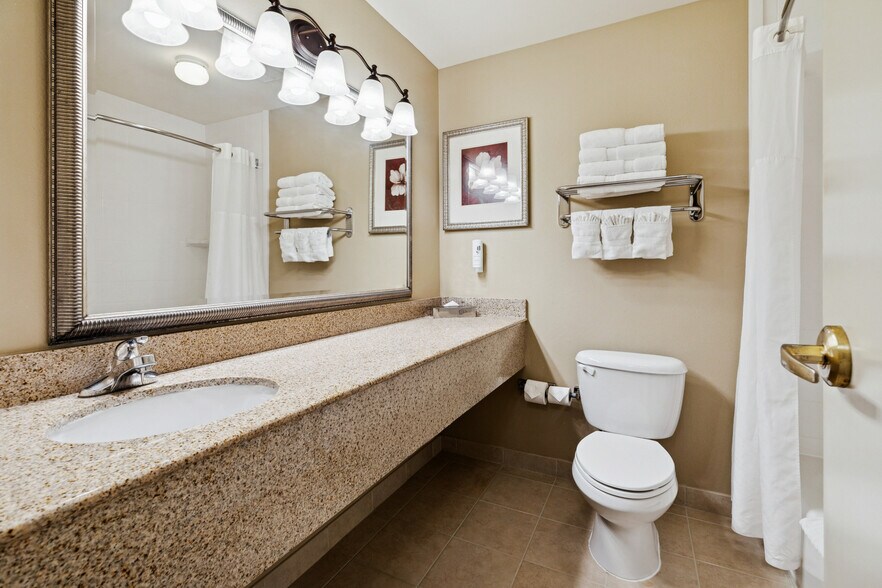 More Photos Of 130 Holiday Blvd, Covington Hotel For Sale