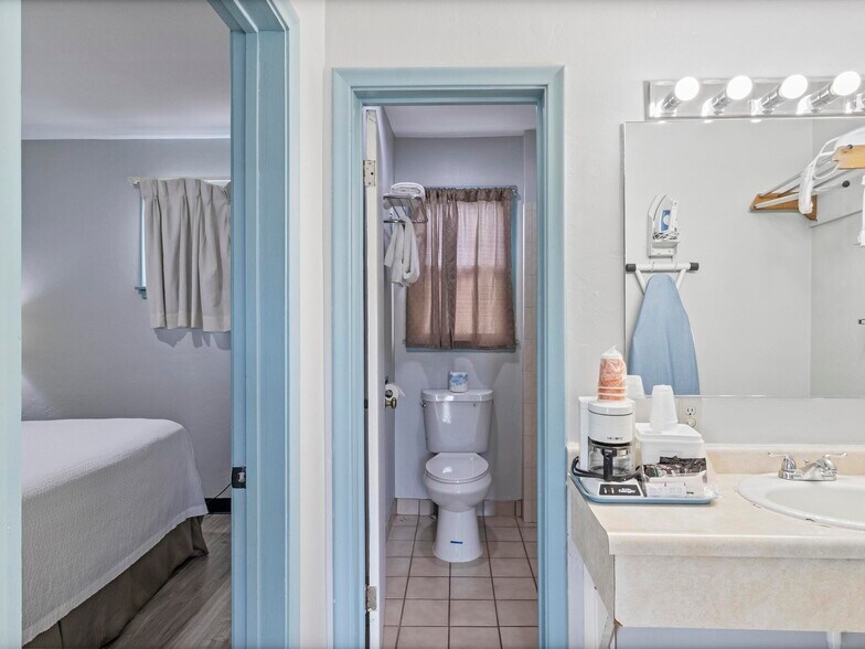 More Photos Of 180 E Center St, Panguitch Hotel For Sale