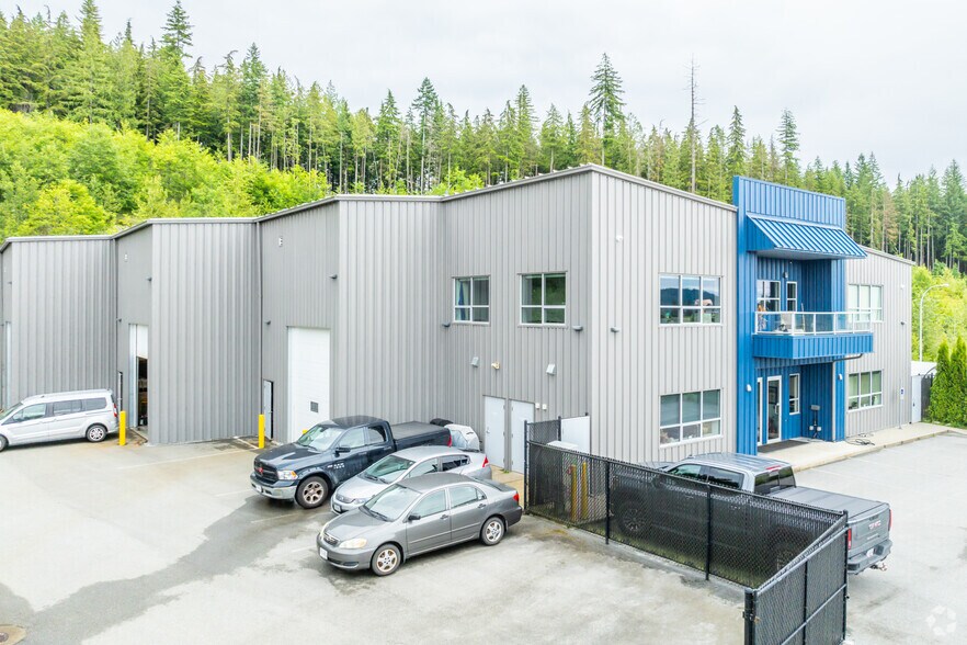More Photos Of 13130 Lilley Dr, Maple Ridge Warehouse For Sale