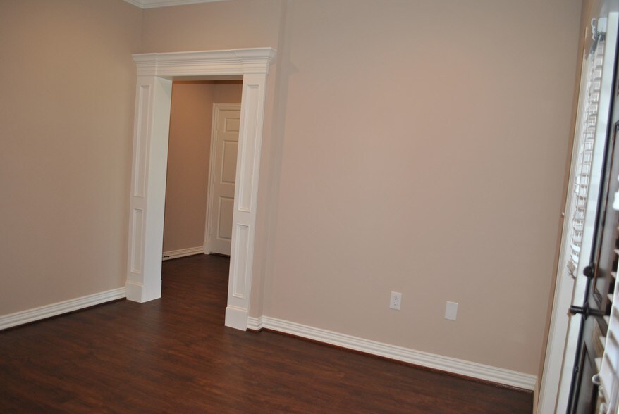 More Photos Of 425 Old Newman Rd, Frisco Office For Lease
