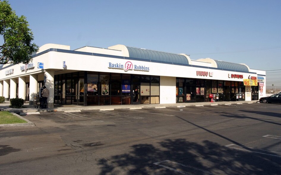 More Photos Of 7903-7907 Knott Ave, Buena Park General Retail For Lease