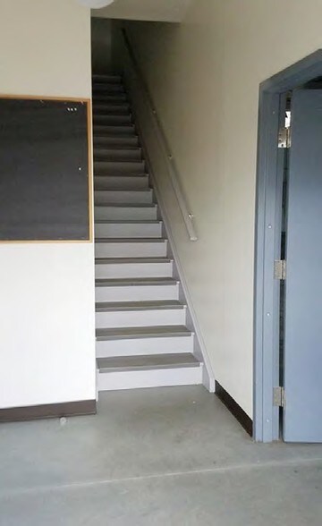 More Photos Of 70 Grimes Rd, Claysville Warehouse For Lease