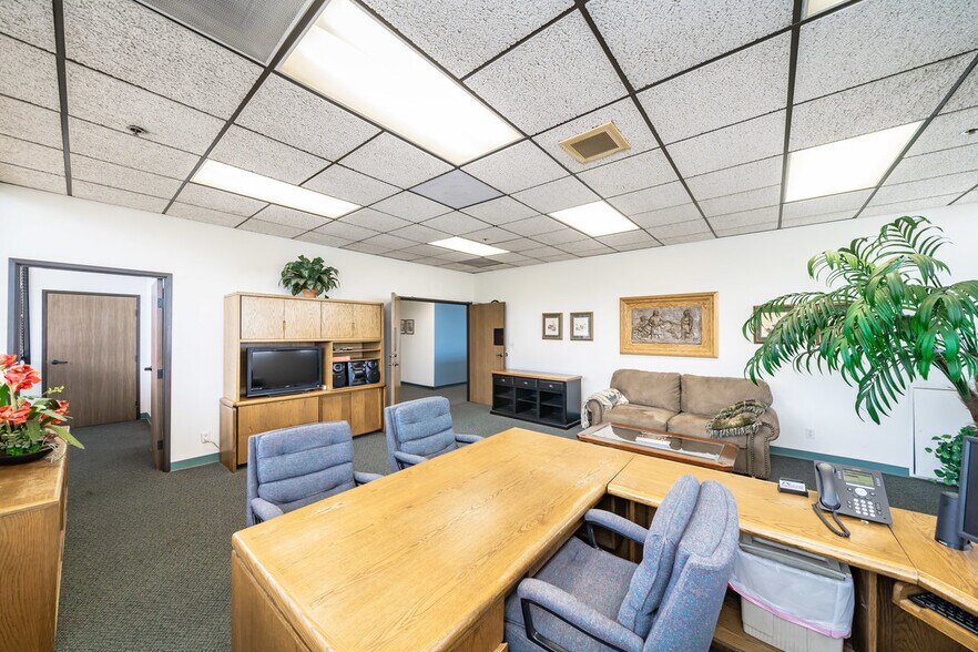 More Photos Of 231 W Blueridge Ave, Orange Manufacturing For Sale