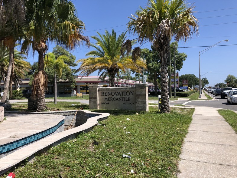 More Photos Of 575 N Washington Blvd, Sarasota Freestanding For Sale