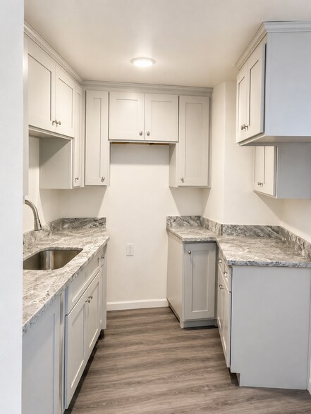 More Photos Of 4624 Ashdale Ct, Sacramento Apartments For Sale