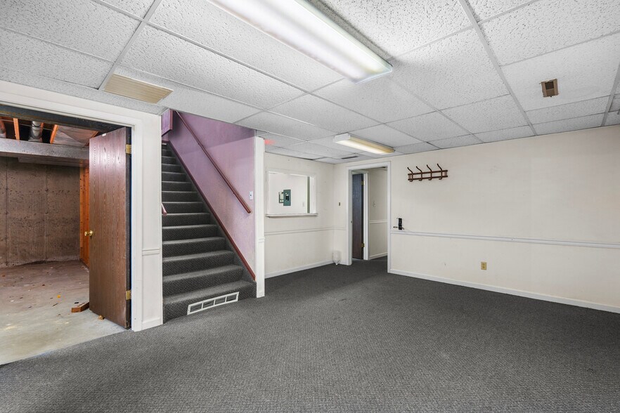 More Photos Of 40 S 6th Ave, Brighton Medical For Lease