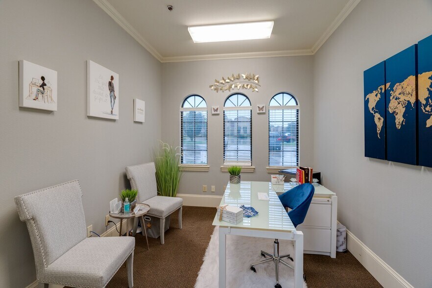 More Photos Of 1727 Keller Pky, Keller Coworking Space