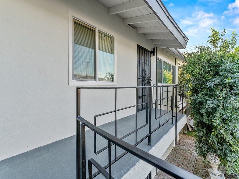 More Photos Of 308 S Laurel St, Santa Ana Apartments For Sale