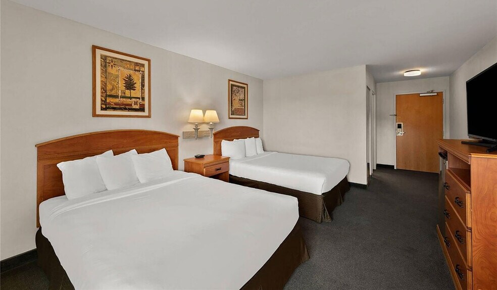 More Photos Of 1738 Comfort Dr, Tomahawk Hotel For Sale