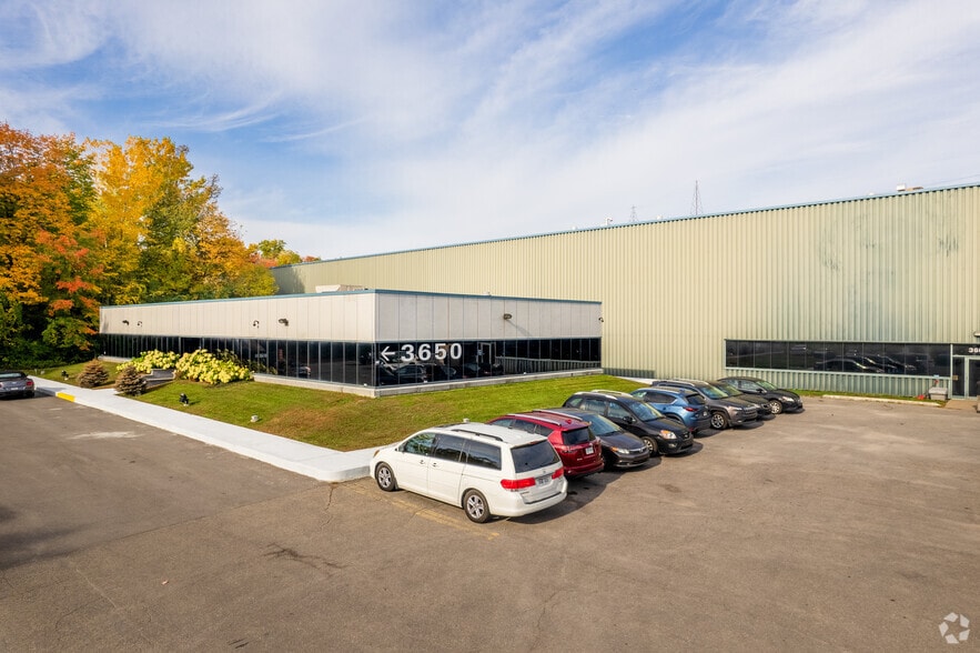 Primary Photo Of 3600-3650 Boul Pitfield, Pierrefonds Warehouse For Lease