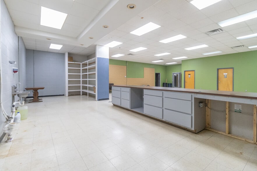 More Photos Of 90 Stonecoal Rd, Horner Freestanding For Lease