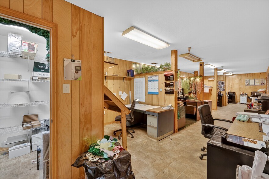 More Photos Of 722 Duck Lake Rd, Lady Lake Industrial For Sale