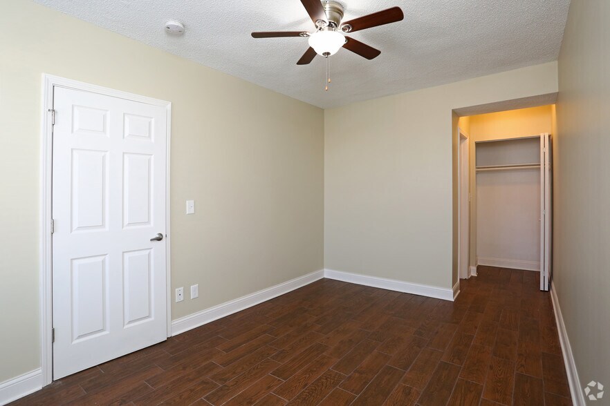 More Photos Of 7 S Stolp Ave, Aurora Apartments For Lease