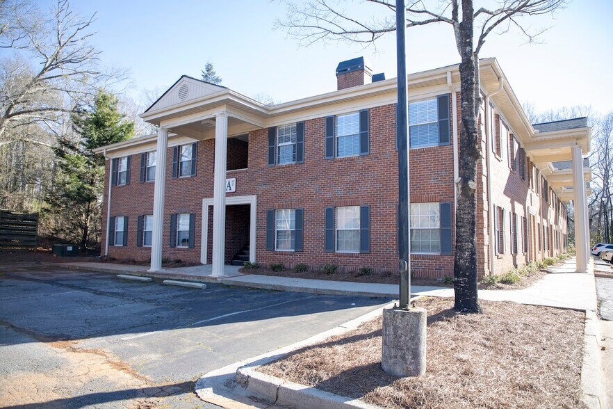 More Photos Of 425 E Crossville Rd, Roswell Office For Sale